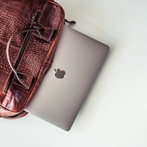 Integrating Elegance and Function: How Is Smart Hardware Reshaping Luxury Leather Accessories?